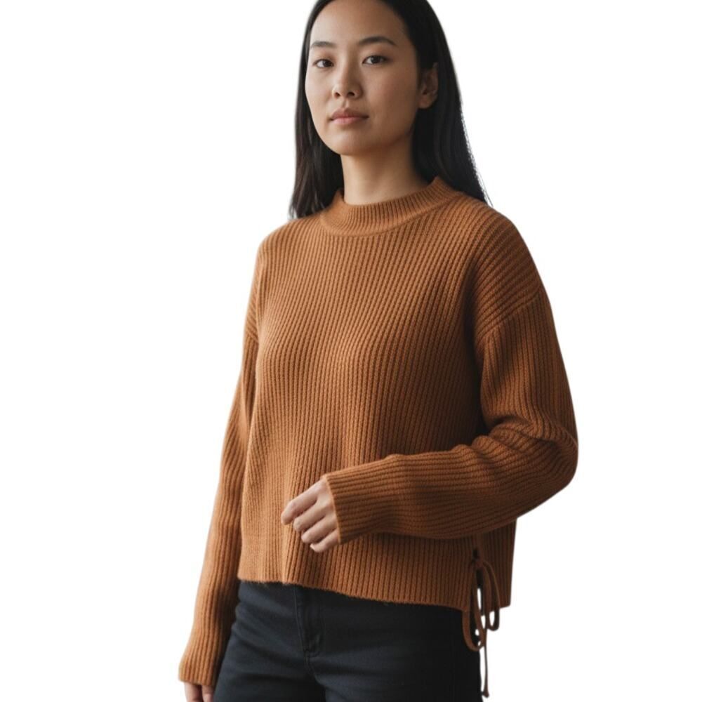 FOREVER 21 MUSTARD YELLOW SPLIT SIDE SWEATER SZ.S EUC.